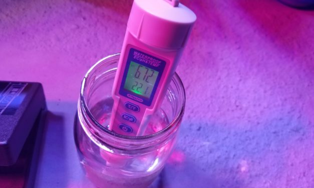 3 in 1 Waterproof pH EC Temp Meter with Black Light Test Kit for Aquariums, Hydroponics and Pools